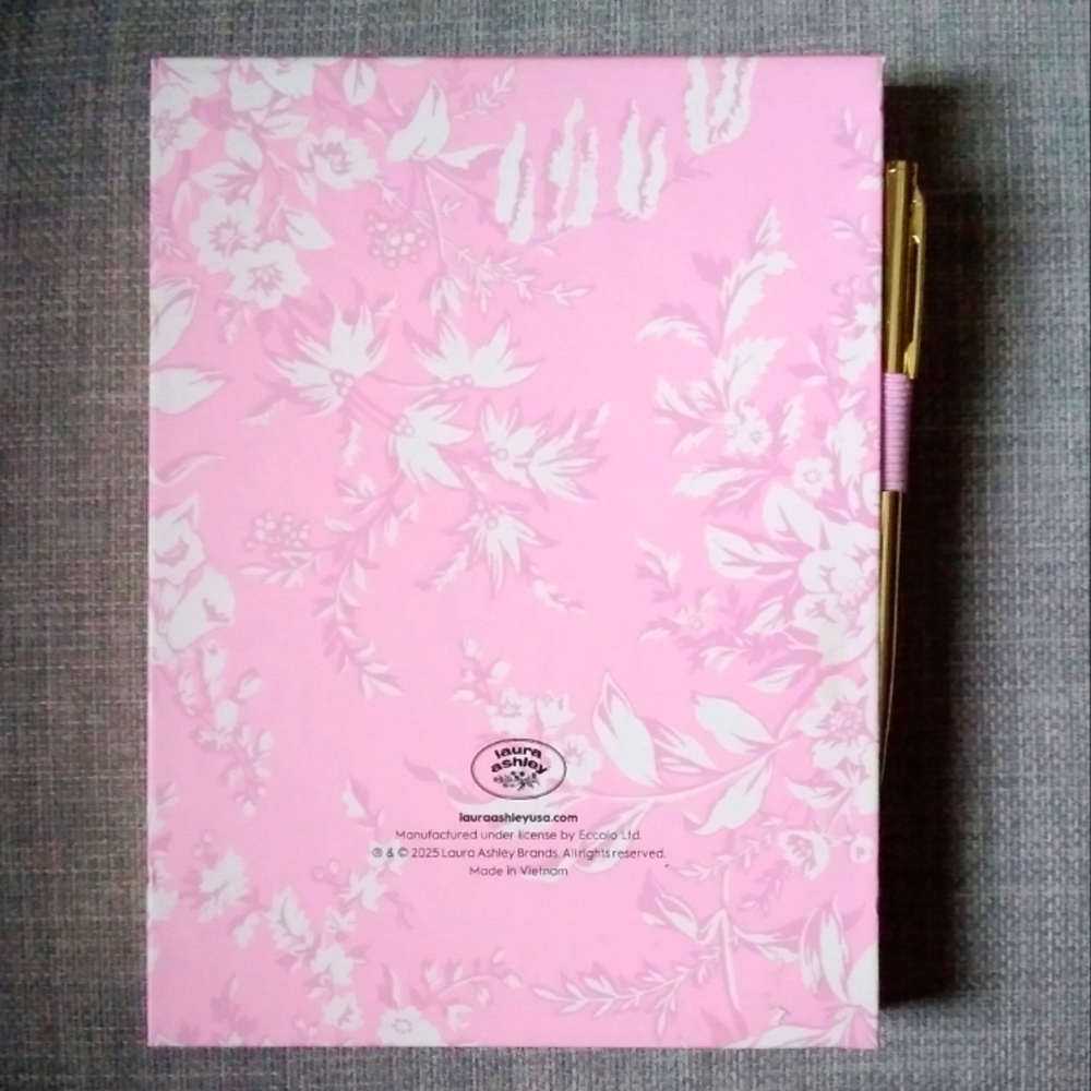 New Laura Ashley deluxe floral notes flip pad and pen set - Picture 3 of 5